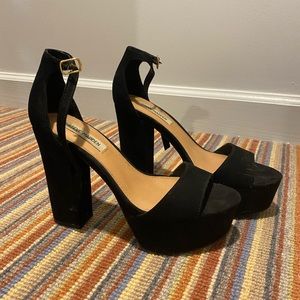 Chunky Black Platform Heel